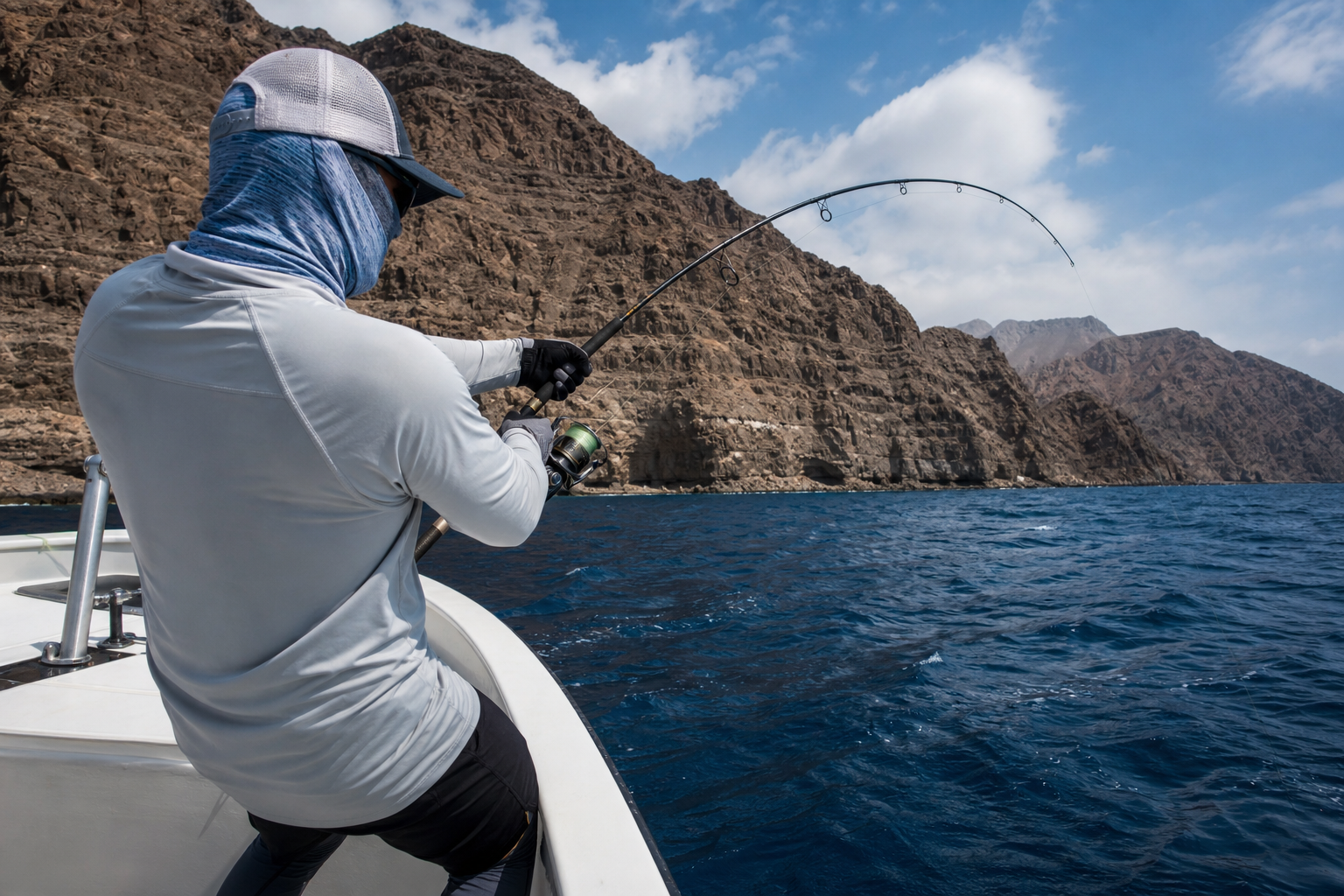 Viajes de pesca a Omán: GT y popping (2026)